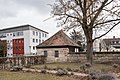 Gartenpavillon und -mauer