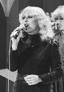 St. Claire performing in Nationaal Songfestival 1982