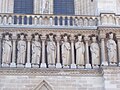 Galería de los Reyes, detalle de la iglesia de Notre Dame