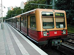Baureihe 485 Prenzlauer Alleen asemalla vuonna 2004.