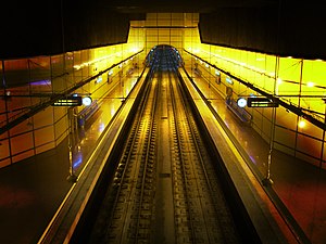 Подземный остановочный пункт EuskoTren в Сан-Себастьяне, Испания