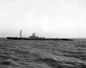 USS Flounder (SS-251) .jpg