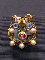 Burgundian brooch with figures in ronde bosse enamel, 1430–40, also inherited by the Habsburgs[56]