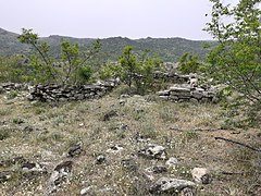 Остатоци од градби во Антанија