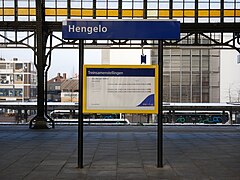 Hengelo, Bahnhofsschild