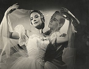 Alicia Alonso en Reyes Fernández in Giselle, 1960