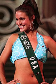 Amanda Pennekamp, Miss South Carolina USA 2004, competing as Miss Earth USA in the swimsuit competition at Miss Earth 2006