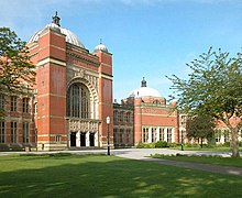 The Great Hall, where the final round of the first ever prime ministerial debate was held Aston Webb Hall, Birmingham University.jpg