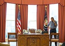 U.S. President Barack Obama speaks with Russian President Vladimir Putin on the telephone in the Oval Office, 1 March 2014 Barack Obama talks on the phone with Russian President Vladimir Putin about Ukraine, March 1, 2014.jpg