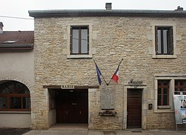 The town hall in Cessey