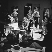 Cream performing on the Dutch television program Fanclub in 1968 Cream on Fanclub 1968.png