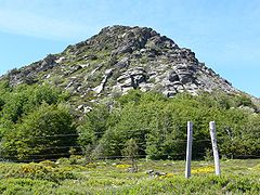 El monte Gerbier de Jonc, al pie del cual nace el Loira.
