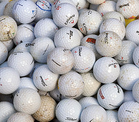 Balles de golf. (définition réelle 3 258 × 2 848)
