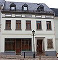 Wohnhaus in geschlossener Bebauung