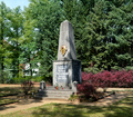 Nordfriedhof, Cottbus (Soviet war memorial).png