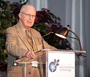 Norman Borlaug speaking at the Ministerial Con...