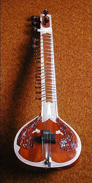 Ficheiro:Sitar full.jpg