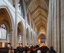 Southwark rc Cathedral interior 1.jpg