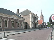 Het centrum met het oude Raadhuis en de kerk.