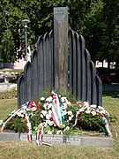 Monumento pri la 2-a mondmilito fare de Tibor Budahelyi