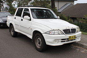 2005 SsangYong Musso Sports utility (24457000393).jpg