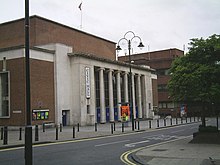 Civic Hall ve Wolverhamptonu, kde se turnaj konal do roku 2017