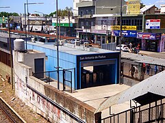 Acceso de la Av. Rivadavia