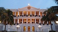 Falaknuma Palace (23256520932).jpg