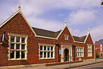 English: Friern Barnet Library, London N11 Thi...