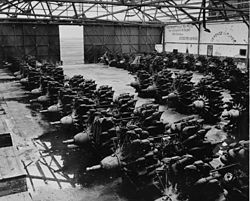 Gnome-Rhône 14K-k egy hangárban, Észak-Afrikában, 1943