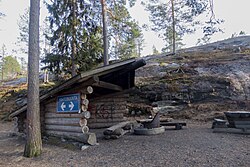 Hallilanvuoren eli Halliskan laavu