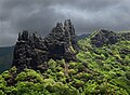 Monti sulla baia di Hatineu