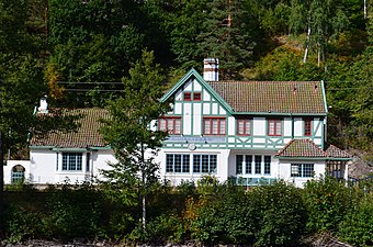 Hultafors station från söder.