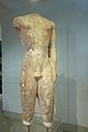 Քուրոս, Ք․Ա․ 550, շինուած Նաքսոսի մարմար քարէն․ կը գտնուի Սիրաքուսեսի Փաոլօ Օրսի թանգարանը