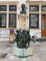 Monument à Jean Anthelme Brillat-Savarin