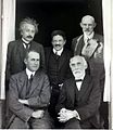 アインシュタイン、エーレンフェスト、ド・ジッター、エディントン、ローレンツ（ライデンにて、1923年）