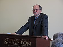 Liberal journalist Robert Kuttner, a notable critic of radical centrism Robert Kuttner - Flickr image 3444876149.jpg