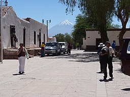 San Pedro de Atacama, med vulkanen Licancábur i bakgrunden.