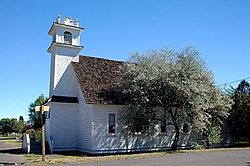 Community church in Silver Lake