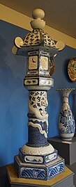 Porseleinen lantaarn uit Seto in museum in Reims