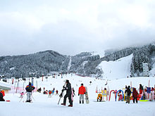 220px-Tateyama_Sanroku_Gokurakuzaka_Ski_Area.jpg