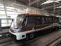 Поезд Bombardier Innovia APM 300 на станции Charoen Nakhon‎ (Icon Siam)