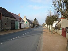 La route de La Châtre en direction de Thevet-Saint-Julien en 2012.