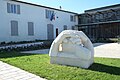 Sculpture d'Alain Dony symbolisant la solidarité et la fraternité - Dompierre-sur-Mer