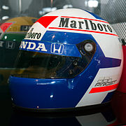 Bell-Helm des Rennfahrers Alain Prost von 1988