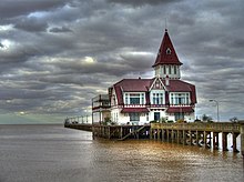 Club de pêcheurs en bordure du Río de la Plata.