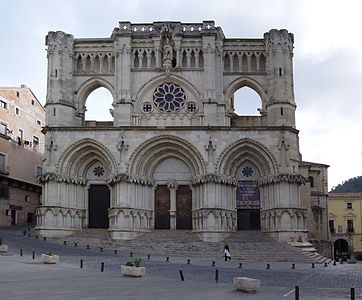 Fachada de la catedral de Cuenca.