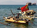 Fischerboot in Dili von Kok Leng, Maurice Yeo