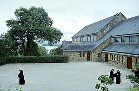 La nouvelle abbaye, en 2002.