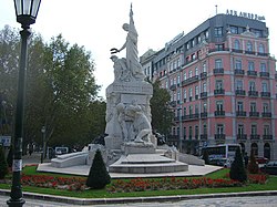 Av. da Liberdade, trecho na freguesia de São José.